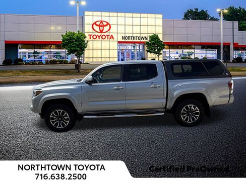 Used 2023 Toyota Tacoma TRD Sport AWD/4WD image 2
