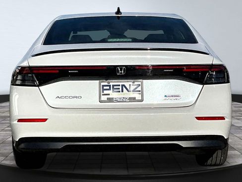 Used 2025 Honda Accord Sport image 5