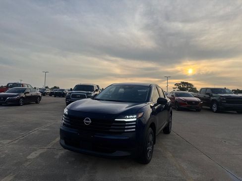 Used 2026 Nissan Kicks S FWD image 6