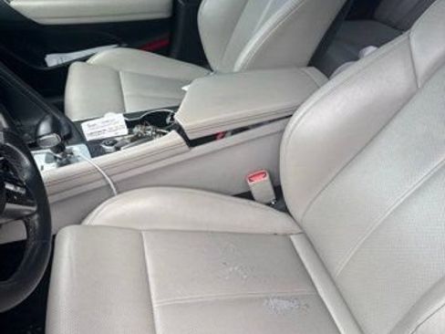 Used 2020 Genesis G70 2.0T RWD image 6