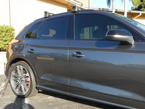 Used 2019 Audi SQ5 Premium Plus w/ Premium Plus Package image 7