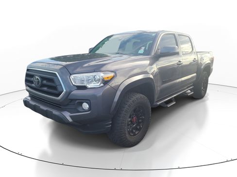 Used 2023 Toyota Tacoma SR5 w/ Technology Package AWD/4WD image 3