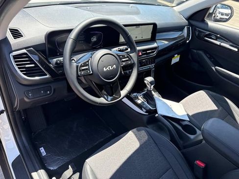 New 2026 Kia Seltos S FWD image 19