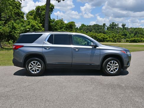 Used 2020 Chevrolet Traverse LT AWD/4WD image 6