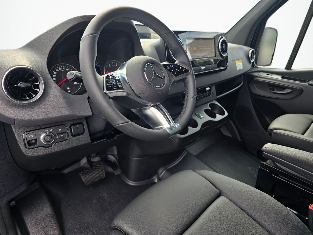 New 2026 Mercedes-Benz Sprinter 2500 image 10