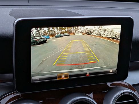 Certified 2017 Mercedes-Benz GLC 300 4MATIC image 21