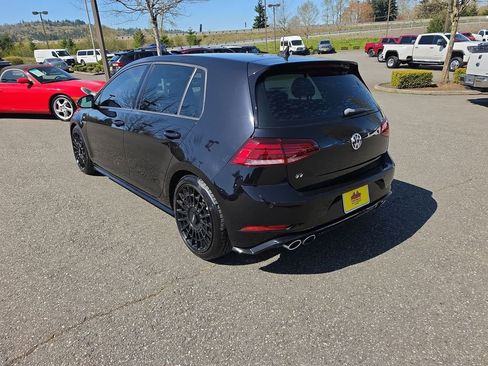 Used 2019 Volkswagen Golf R 4-Door image 4