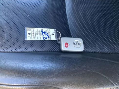 Used 2017 Toyota 4Runner Limited image 11