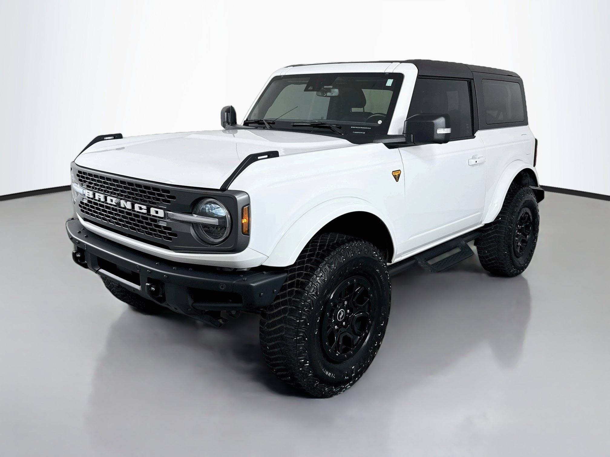 Used 2023 Ford Bronco Badlands AWD/4WD image 3
