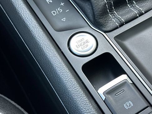 Used 2023 Volkswagen Atlas SE w/ Panoramic Sunroof Package FWD image 23