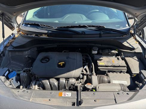 Used 2025 Kia Soul LX w/ LX Technology Package image 30