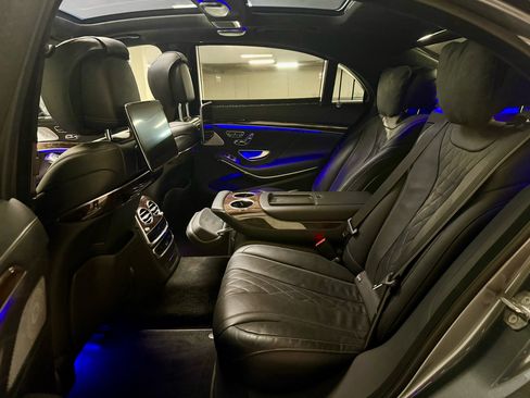 Used 2020 Mercedes-Benz S 560 4MATIC Sedan image 25