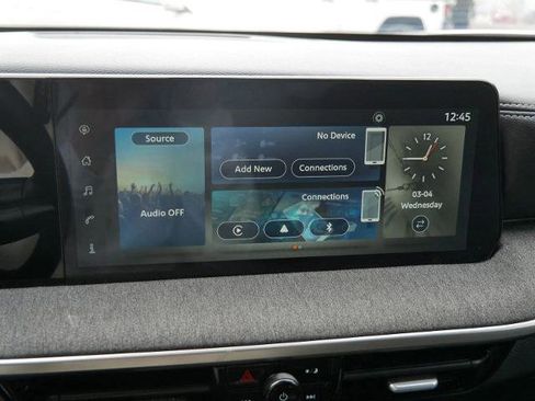 Certified 2025 Nissan Kicks SV AWD/4WD image 23