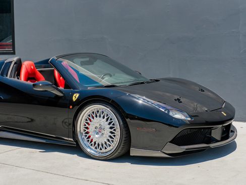 Used 2018 Ferrari 488 Spider RWD image 39