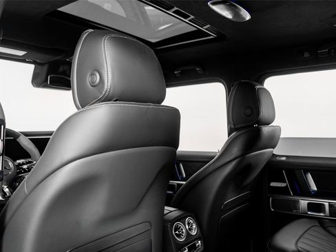 Used 2025 Mercedes-Benz G 63 AMG 4MATIC image 35