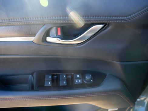 Used 2025 MAZDA CX-5 Carbon Edition image 17