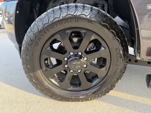 Used 2025 RAM 2500 Laramie w/ Night Edition AWD/4WD image 33