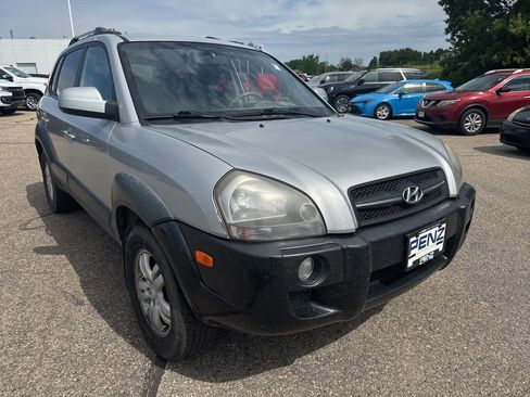 Used 2008 Hyundai Tucson 4WD image 1