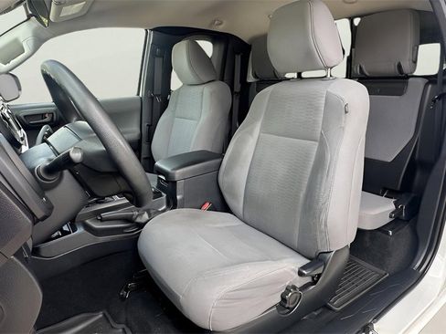 Used 2019 Toyota Tacoma SR image 46