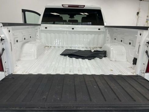 Used 2025 Chevrolet Silverado 1500 LT AWD/4WD image 25
