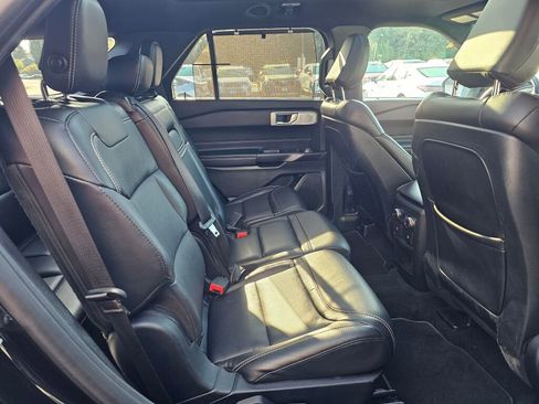 Used 2020 Ford Explorer ST w/ ST Street Pack image 13