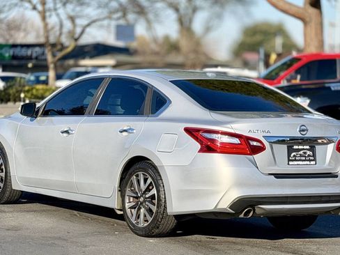 Used 2017 Nissan Altima 2.5 SL image 4