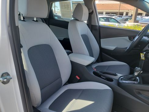 Certified 2022 Hyundai Kona SE FWD image 22