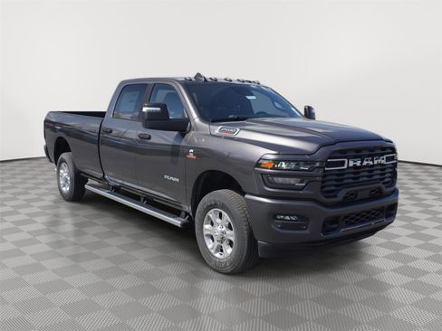 New 2026 RAM 2500 Big Horn AWD/4WD image 3