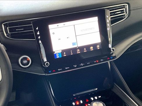 Used 2023 Jeep Wagoneer Series II image 10