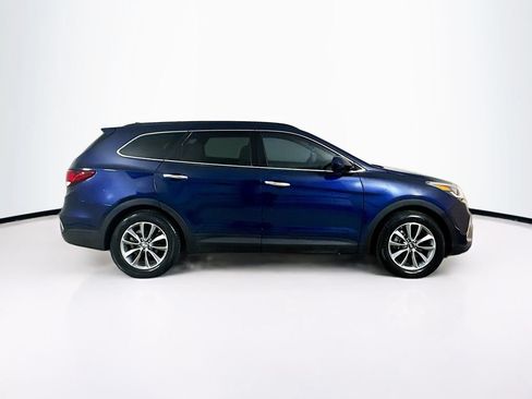 Used 2017 Hyundai Santa Fe SE FWD image 8