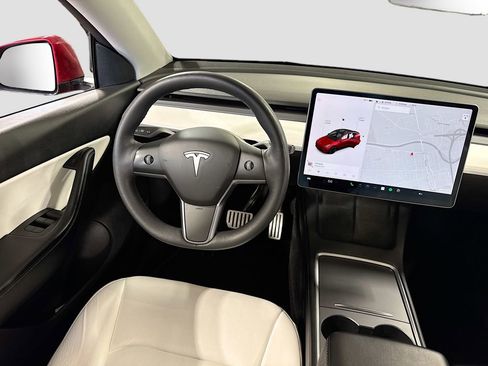 Used 2021 Tesla Model Y Performance image 14