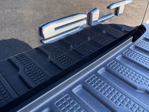 Used 2019 GMC Sierra 1500 SLT w/ SLT Premium Plus Package image 10