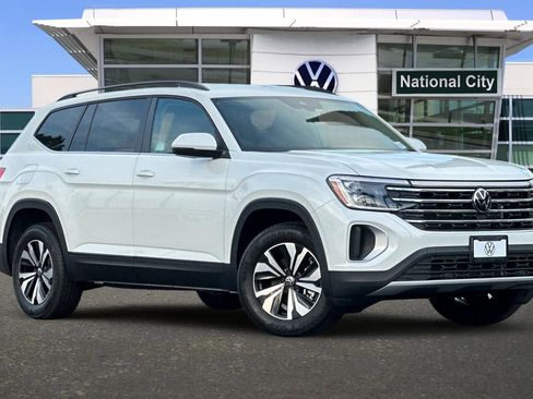 New 2026 Volkswagen Atlas SE image 2
