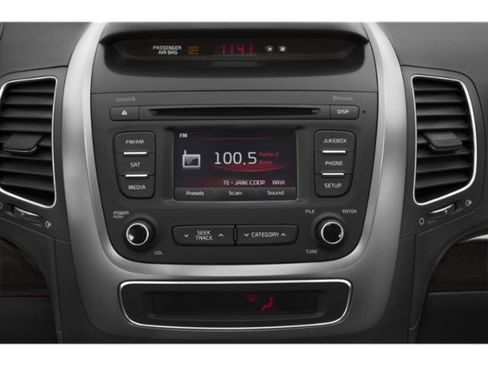 Used 2015 Kia Sorento LX image 12
