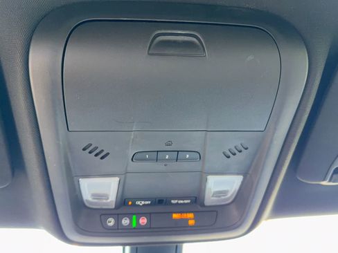 Used 2018 Cadillac XT5 FWD image 25
