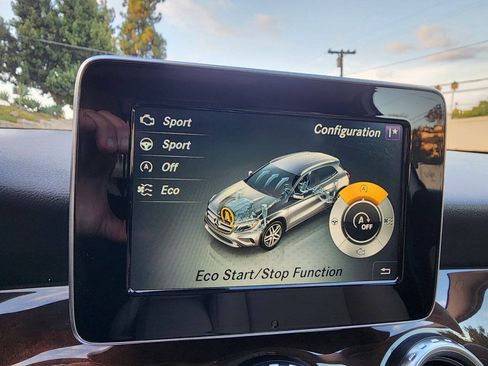 Used 2016 Mercedes-Benz GLA 250 image 28