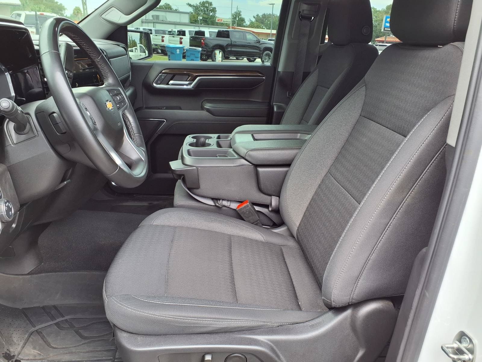 Used 2024 Chevrolet Silverado 1500 LT AWD/4WD image 13