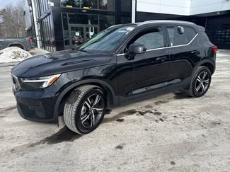 Used 2025 Volvo XC40 B5 Core 360° Tour