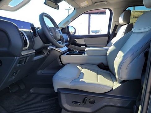 New 2026 Ford Expedition Active RWD image 34