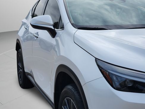 Used 2025 Lexus NX 250 FWD w/ Towing Package (2000 Lbs) image 41