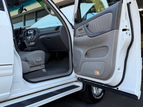 Used 2004 Toyota Sequoia Limited RWD image 62