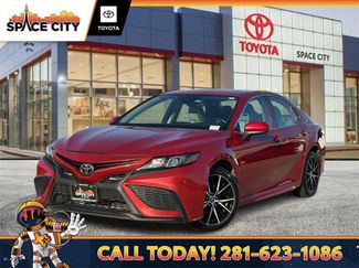 Used 2021 Toyota Camry SE video 1