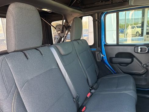 Used 2024 Jeep Wrangler Unlimited Sport AWD/4WD image 42