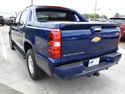 Used 2013 Chevrolet Avalanche LS RWD image 8