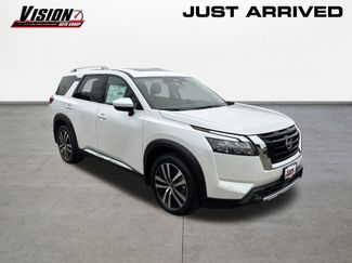 New 2025 Nissan Pathfinder Platinum w/ Cargo Package video 3