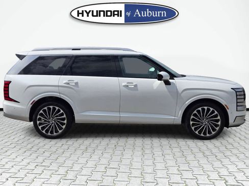 Certified 2026 Hyundai Palisade Calligraphy FWD image 4
