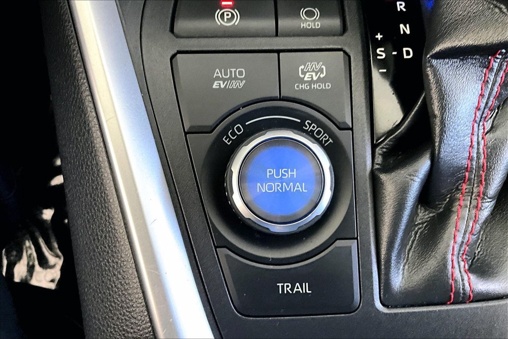 Used 2022 Toyota RAV4 XSE w/ Weather Package AWD/4WD image 15