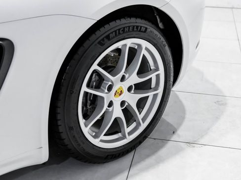 Used 2019 Porsche 718 Boxster image 18