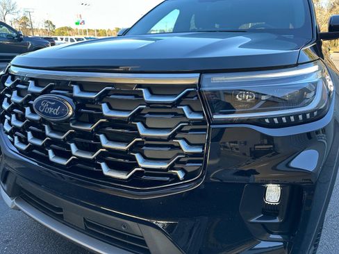 Certified 2025 Ford Explorer Platinum w/ LUX Leather Package image 1