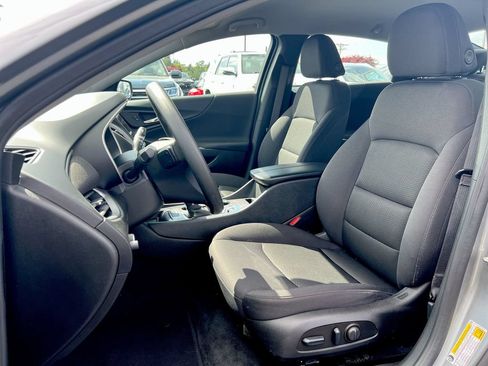 Used 2024 Chevrolet Malibu LT FWD image 17